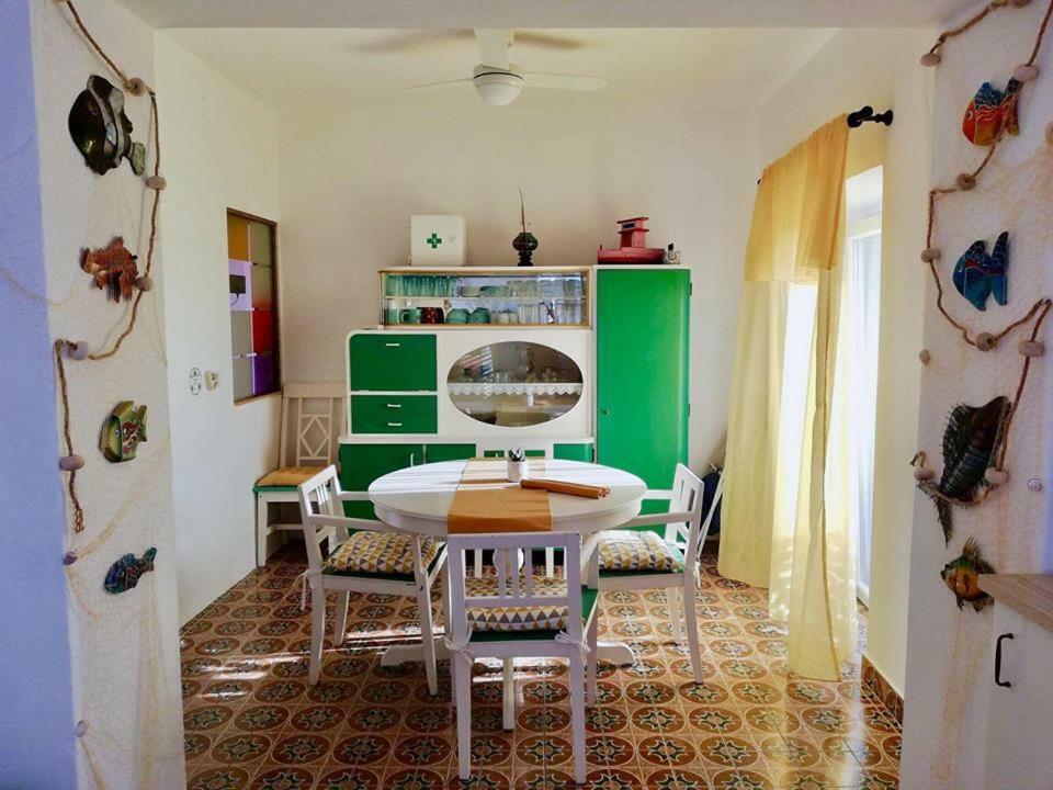 Puntin Rooms Sobe กอร์จูลา ภายนอก รูปภาพ